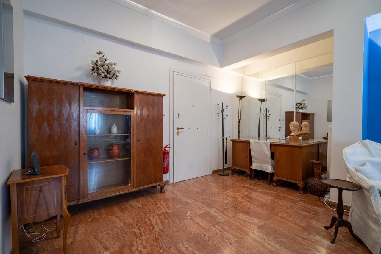 Larissa Station Metro St. 2 Bedrooms 3 Pers. Flat Athens Exterior photo